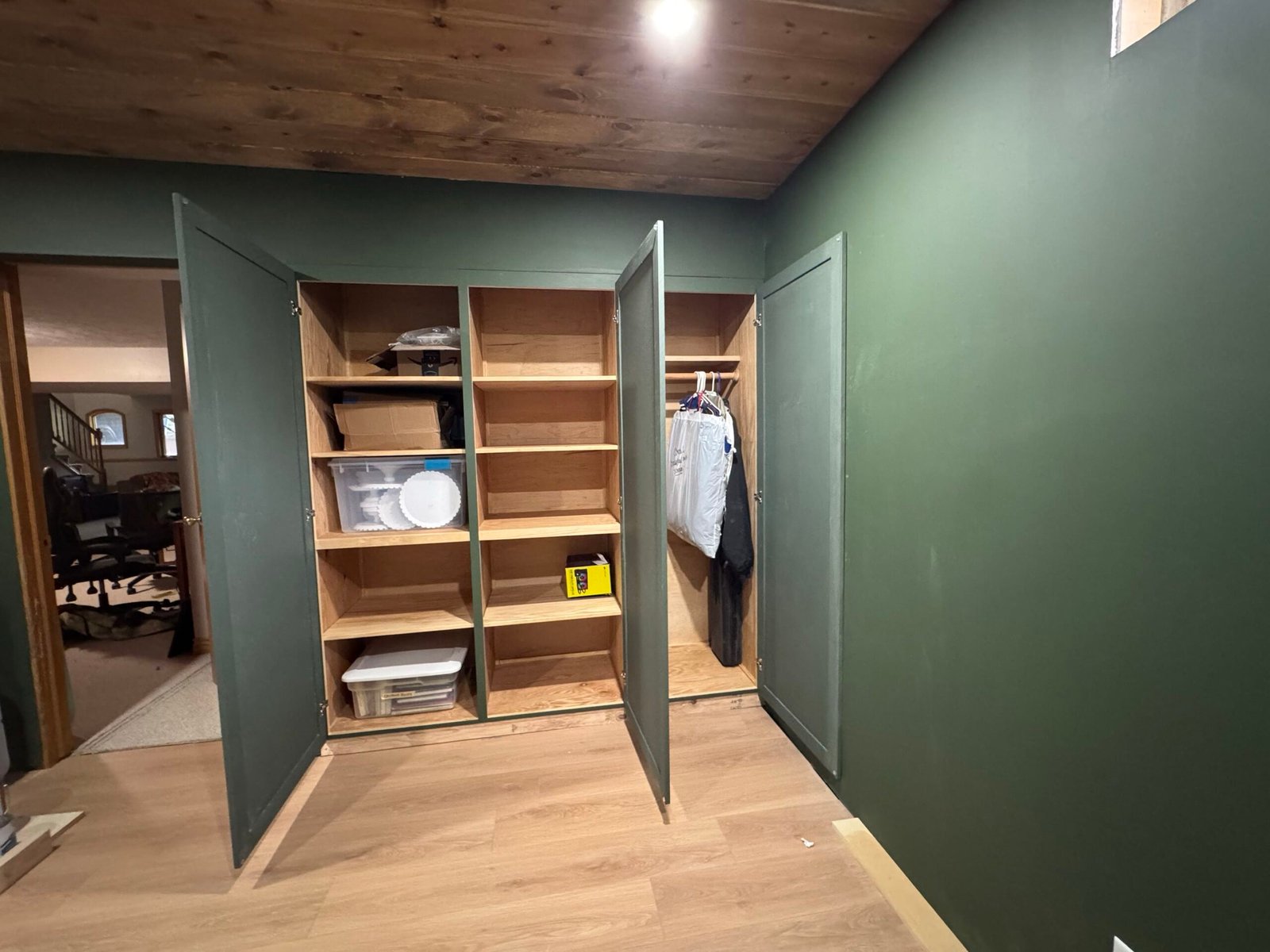 GREEN_CUPBOARD